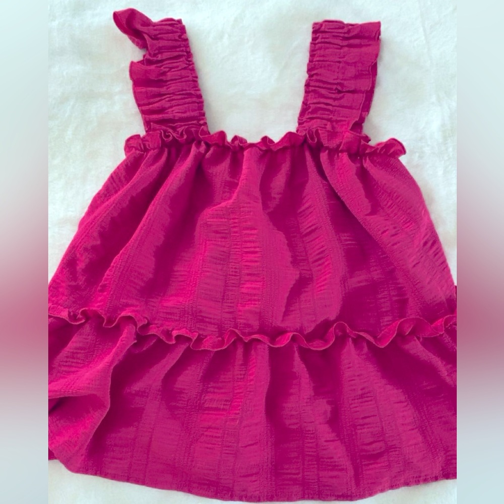 size medium- color is in between hot pink and red-